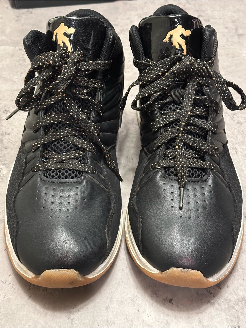 And1 Black High-Top Basketball Sneakers with Gold Accents - Picture 2 of 7